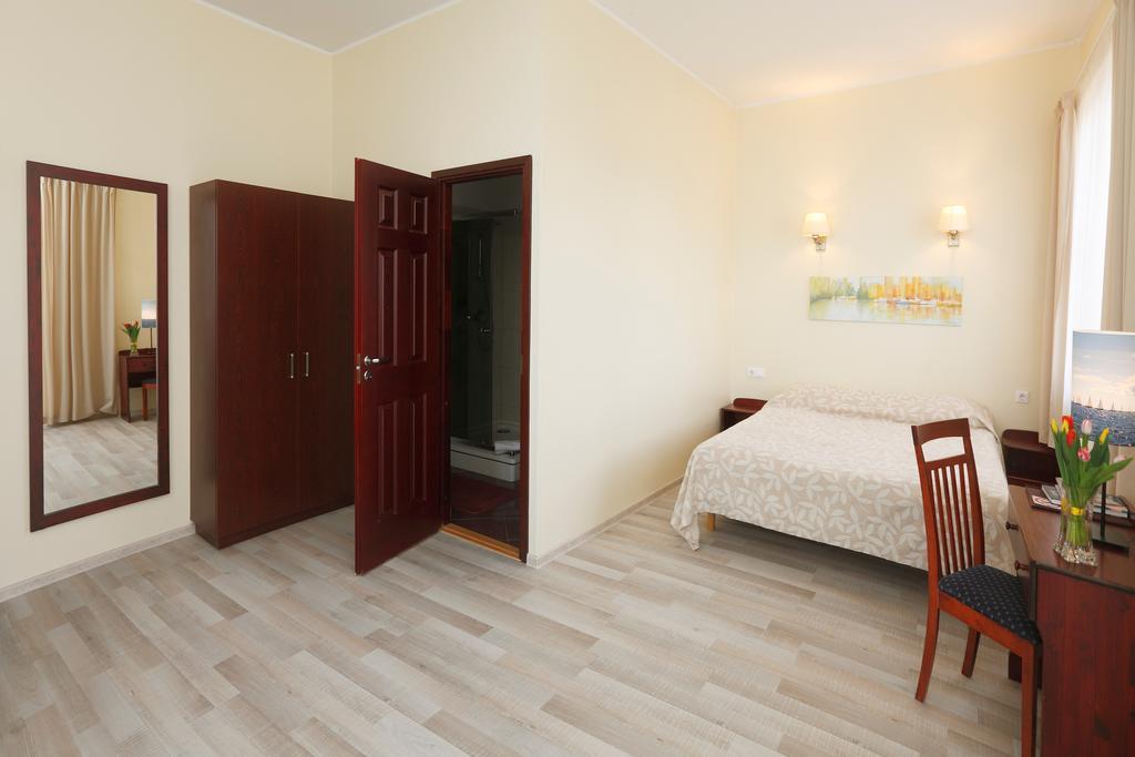 Paernu Jahtklubi Kuelalistemaja Hotel Kültér fotó