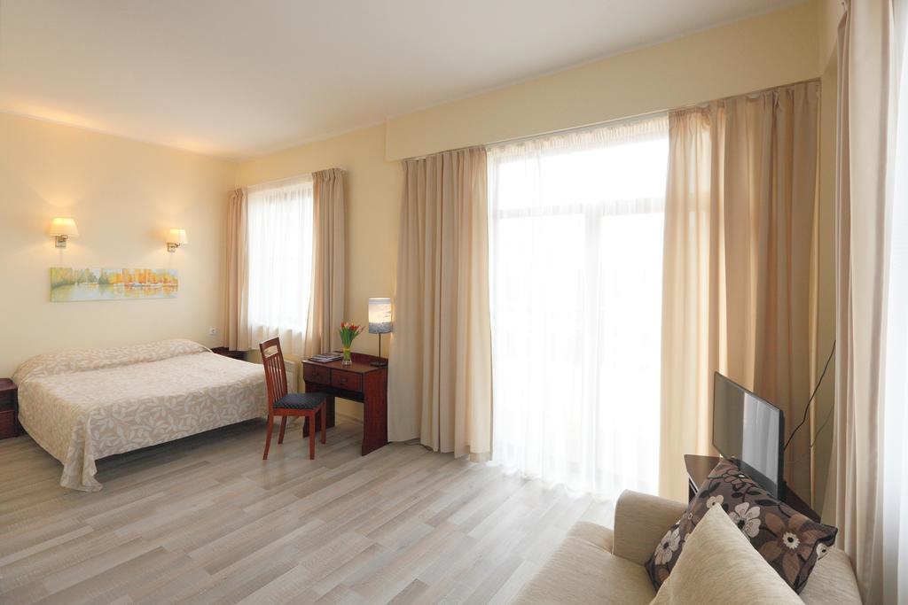 Paernu Jahtklubi Kuelalistemaja Hotel Kültér fotó